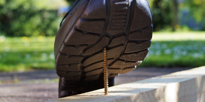 safety-shoes-2274590_1920_20210714102311_20210714102341